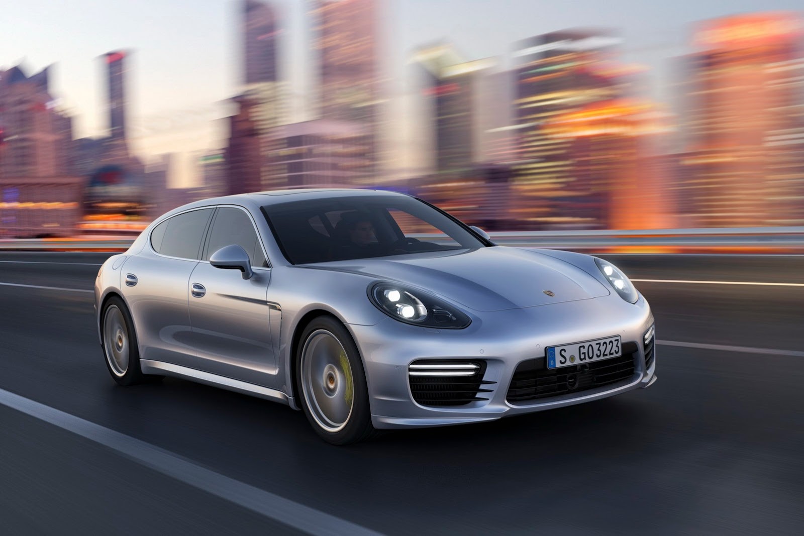 [2014-Porsche-Panamera-4%255B2%255D.jpg]