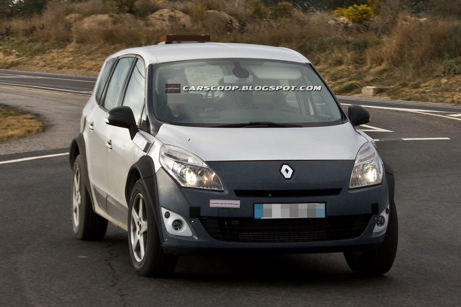 [Renault-SUV-CarScoop1%255B4%255D.jpg]