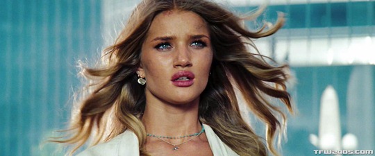 T3-DOTM--Stills-rosie_huntington_whiteley.4_jpg