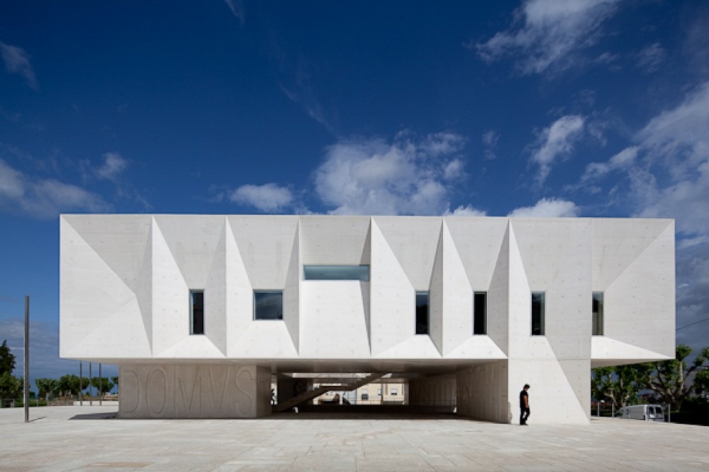 [palacio%2520de%2520justica%2520de%2520gouveia%25204%255B3%255D.jpg]