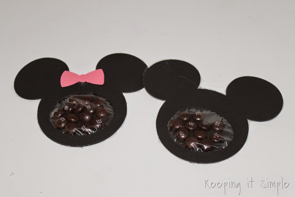 [Mickey%2520mouse%2520and%2520Minnie%2520Mouse%2520Homemade%2520Valentines%2520with%2520Printable%2520%25286%2529%255B3%255D.jpg]