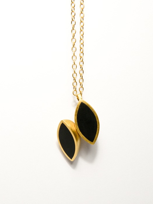 [Ellie-Double-Pendant-1-of-24.jpg]