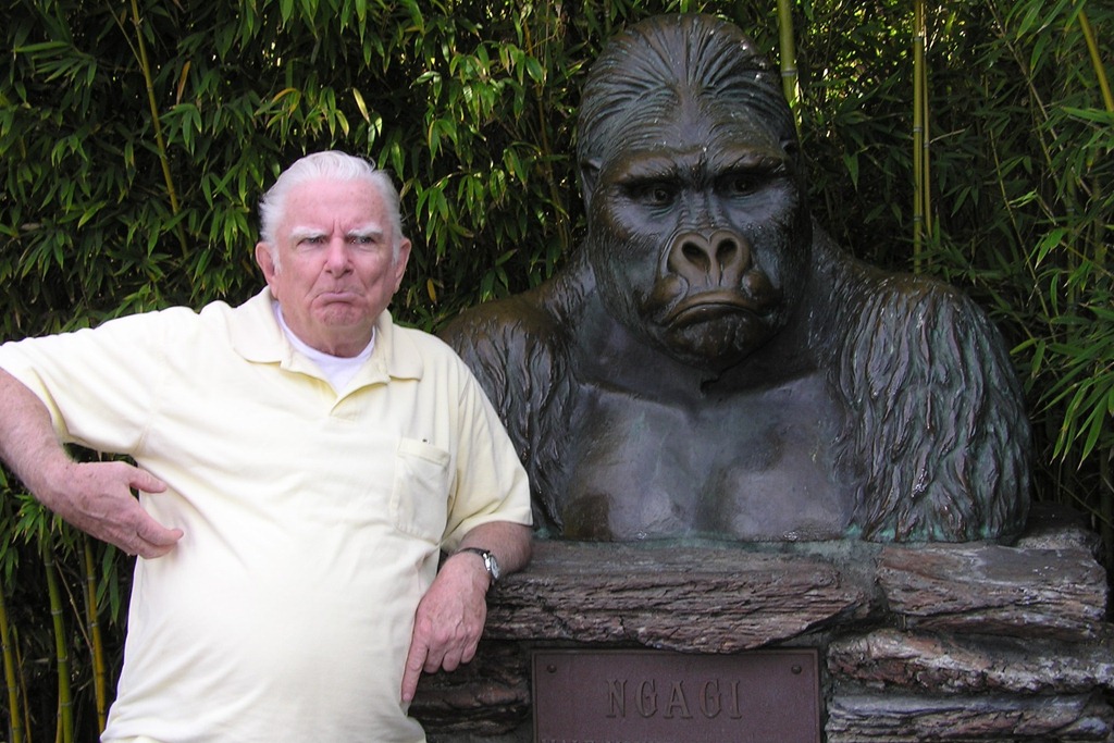 [brian%2520and%2520gorilla%255B3%255D.jpg]