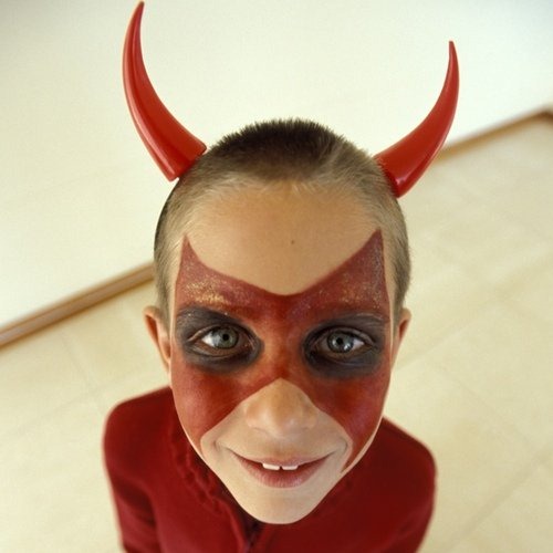 [maquillaje%2520de%2520demonio%2520traototruco%2520%25284%2529%255B3%255D.jpg]