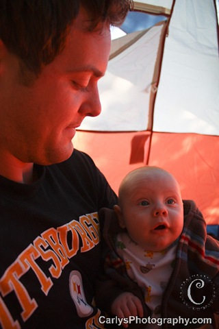[baby%2527s%2520first%2520camping%2520trip-17.jpg]