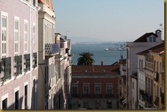 10-2-2012 - passeio unique à Madragoa-Lisboa - rua das trinas