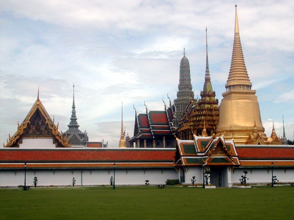 [Royal-palace-Thailand3.jpg]