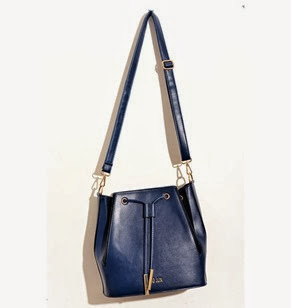 0144 (Harga 189.000) - Material PU Leather Bottom Width Width 30 Cm Height 27 Cm Thickness 15 Cm Adjustable Longstrap Weight 0.8-