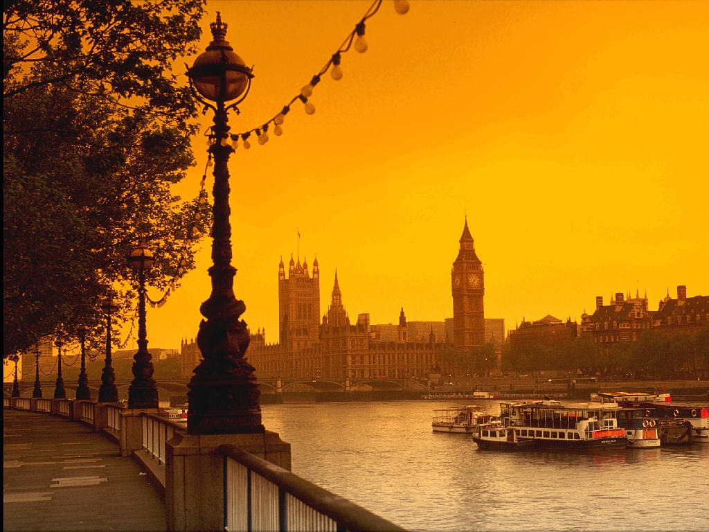 [River_Thames_-_London3.jpg]