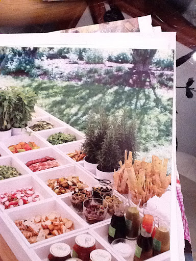 This Peter Callahan Catering setup from Chris and Tim's wedding appealed to Rosma.