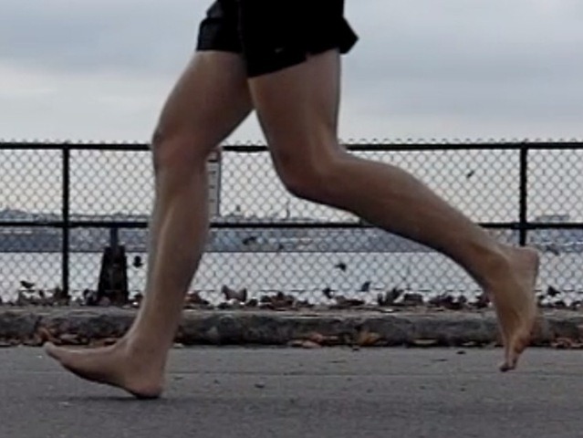 [Barefoot%2520heel%2520strike%255B3%255D%255B2%255D.jpg]