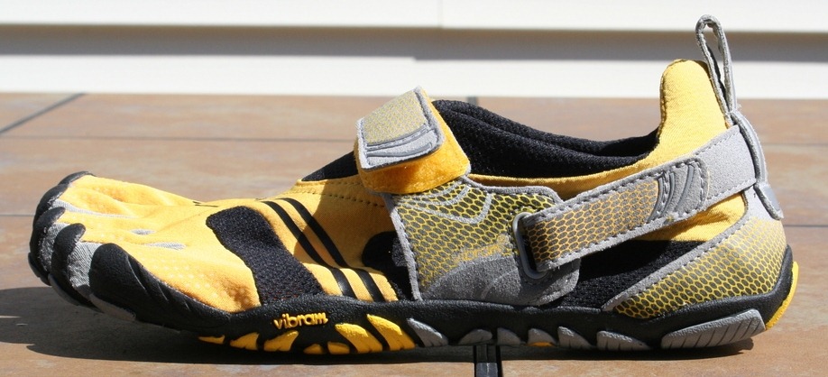 [Vibram%2520Fivefingers%2520Komodosport%2520Side%255B4%255D.jpg]