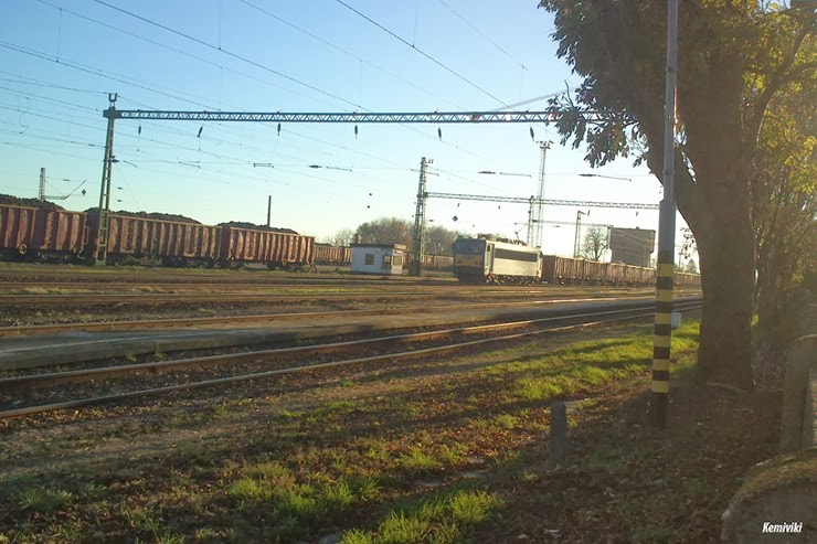 V63-014 (4) V63-014 (4)
