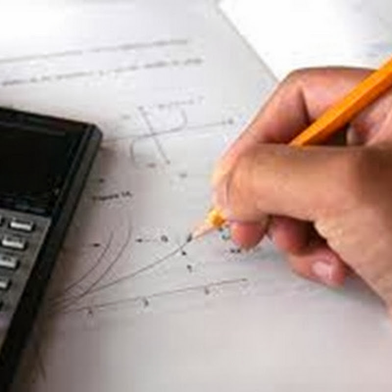Calc is an interactive calculator which provides for easy large numeric calculations.