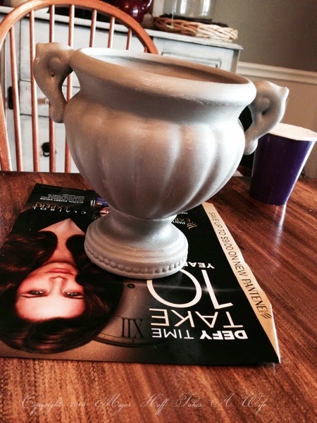 Annie Sloan on ceramic planter.jpg Annie Sloan on ceramic planter