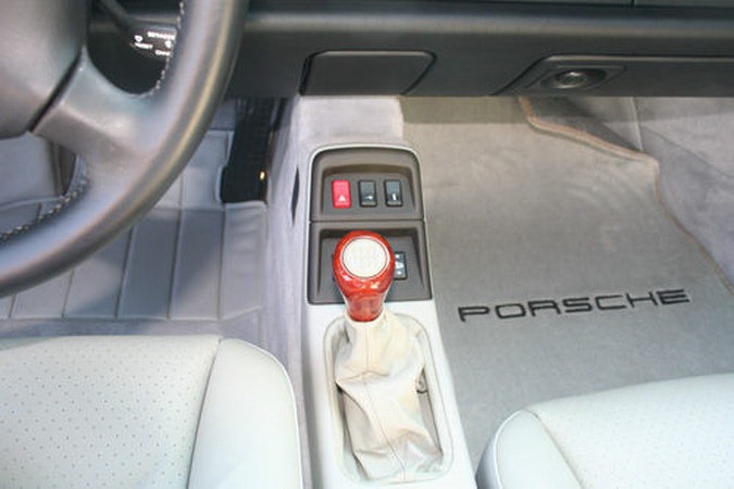 [1996-PORSCHE-993-C2-13%255B2%255D.jpg]