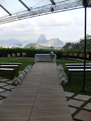Fotos do evento Festa. Foto numero 11467. Fotografia (fotografias) da Decorart, uma empresa especializada em decoração floral para todo tipo de evento: casamentos em igrejas, sítios ou praias, recepções e festas em geral, eventos corporativos e aniversários. Um dos pontos altos do trabalho são os bouquets para noivas. Atua em todo o Rio de Janeiro, RJ. bouquet noiva buque de flores buquet bouquets rosas buquê noia noivas buques rj para decoracao casamento decoração com enfeitar
