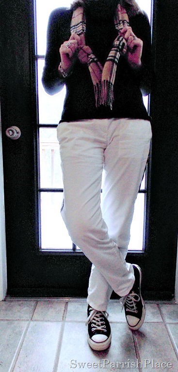 white tuxedo pants with plaid scarf and converse3