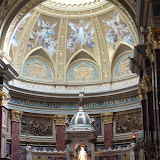 The altar in St. Stephen's Basilica