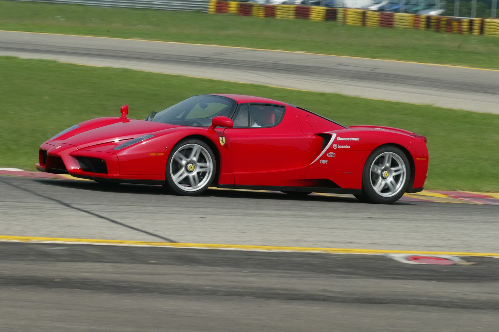 [Ferrari-Enzo-56%255B2%255D.jpg]