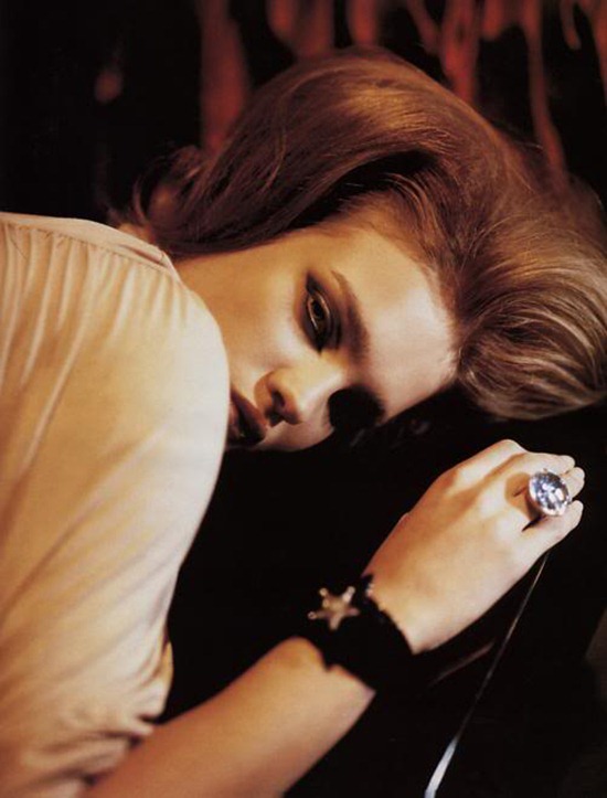 vogue-uk-october-2002-through-a-glass-darkly-natalia-vodianova-paolo-roversi-6