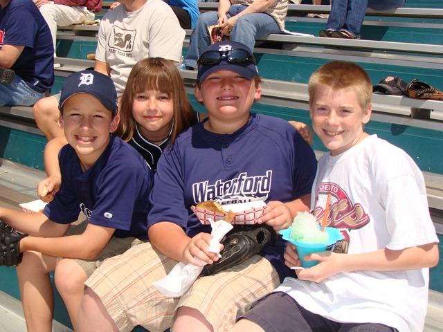 [Modesto-Nuts-Game-April-2011-43.jpg]