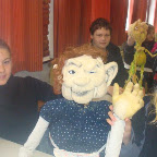 Tania Kloek op schoolbezoek