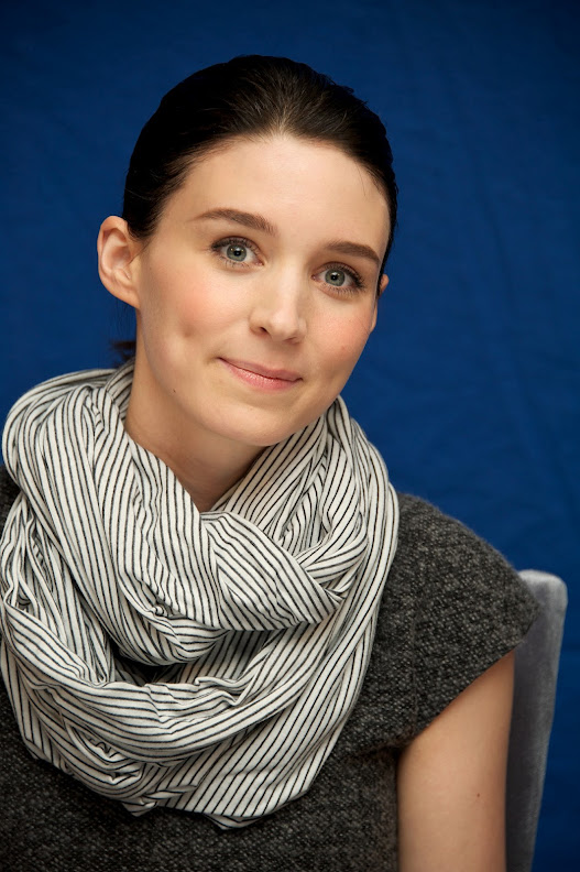 Celeber-ru-Rooney-Mara-The-Girl-With-The-Dragon-Tattoo-Press-Conference-2011-05.jpg