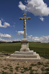 Granitkreuz mit Gedenktafel: Andenken an das 1000. Jubiläum der Ankunft von Kyrill und Method in Mähren. A.D. 1863.

Foto: Daniel Chadim