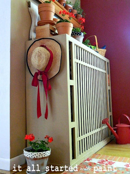 [potting_bench_summer_mantel_straw_hat%255B6%255D.jpg]
