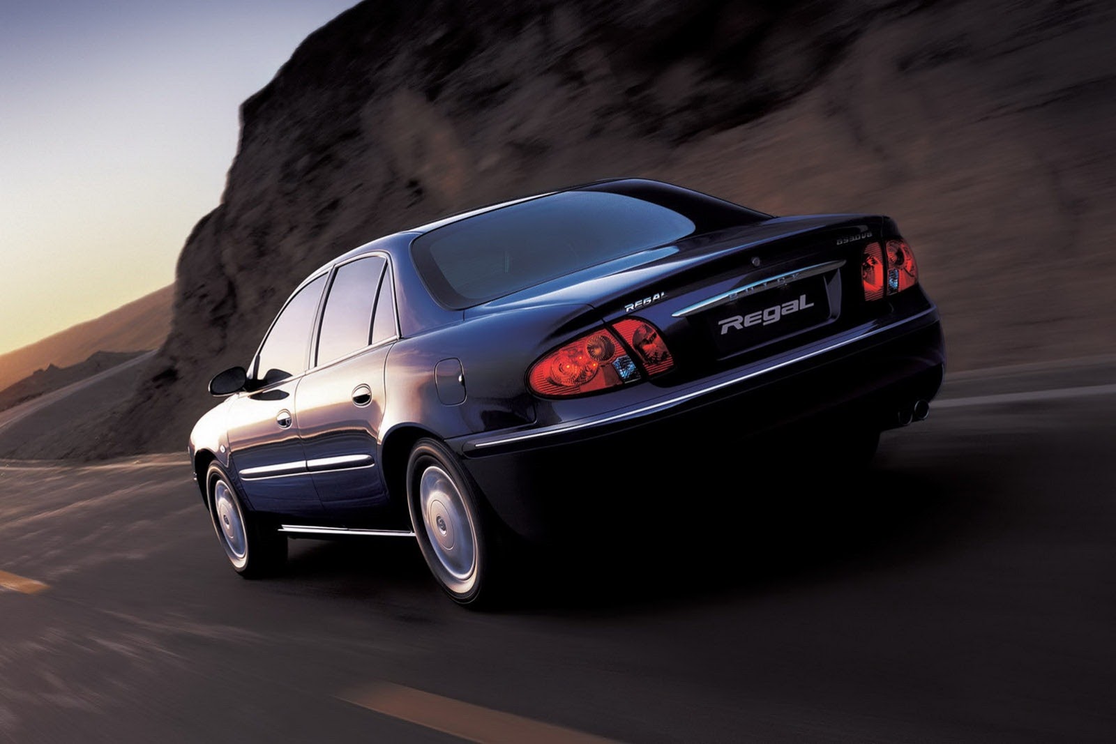 [2005_buick_regal_cn-spec_35%255B2%255D.jpg]