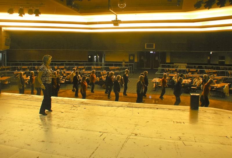 [linedance%255B8%255D.jpg]