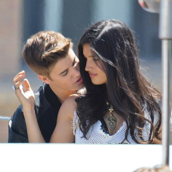 Justin Bieber recruta sósia no lugar sua namorada Selena Gomez para o Clipe Boyfriend que será gravado em Los Angeles