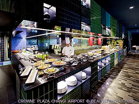 CROWNE PLAZA CHANGI AIRPORT HOTEL ROOM STAY AZUR Restaurant Package Oyster  Lobsters western chinese  easter new year christmas