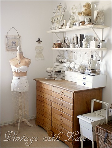 Vintage with Laces - Studio Vintage with Laces - Studio