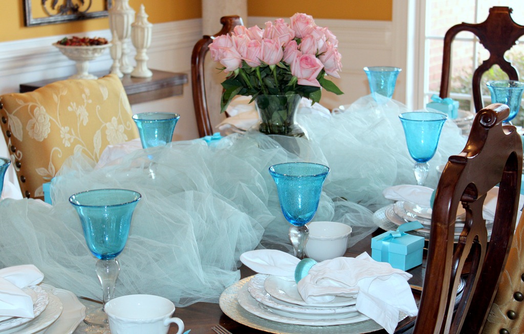 [February%25205%252C%25202012%2520Tiffany%2520Tablescape%2520130%255B4%255D.jpg]