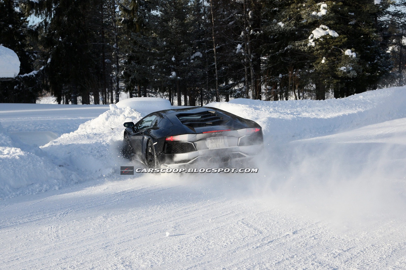 [Lamborghini-Aventador-LP700-4-Crash-3%255B3%255D.jpg]