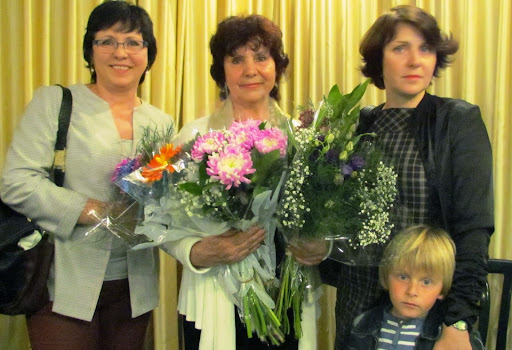 Anna s det'mi i vnukami.jpg