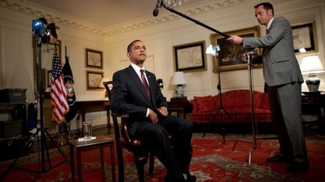 [obama-taping-again3.jpg]