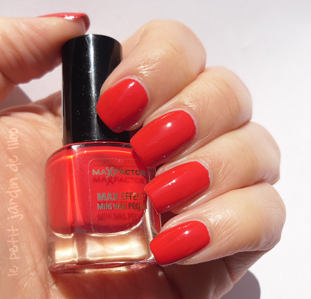 005-max-factor-red-carpet-nail-polish-review-swatch