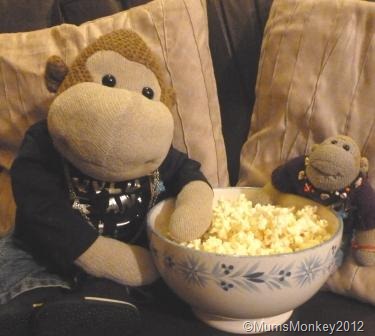 [Eating%2520popcorn%255B9%255D.jpg]