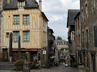 Dinan