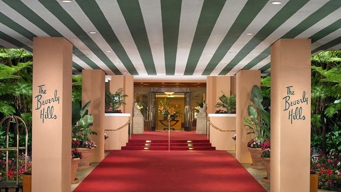 001224-13-hotel-entrance 001224-13-hotel-entrance