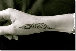 Krasivye-tatuirovki-na-zapiast`e_Beautiful-tattoo-on-the-wrist (33)