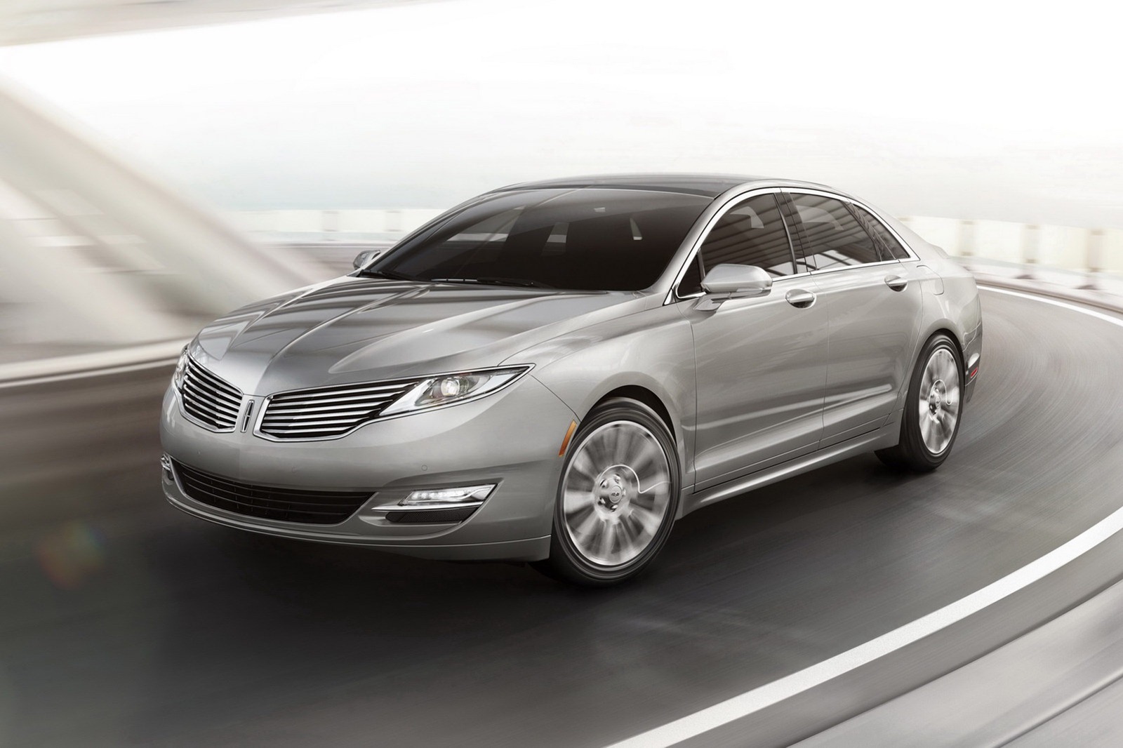 13LincolnMKZ_01_HR[2].jpg