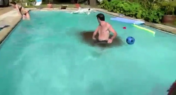 piscina-chinfra-fantasma