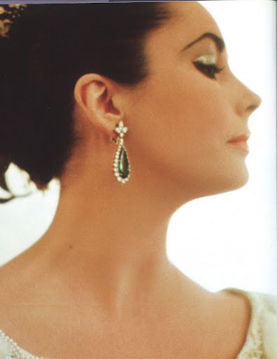 What a profile! (photo from My Love Affair With Jewelry)