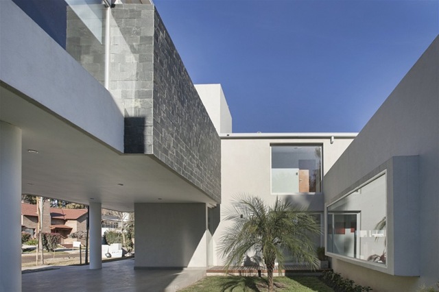 [Casa-RA-arquitectura-minimalista-Pablo-Anzilutti%255B4%255D.jpg]