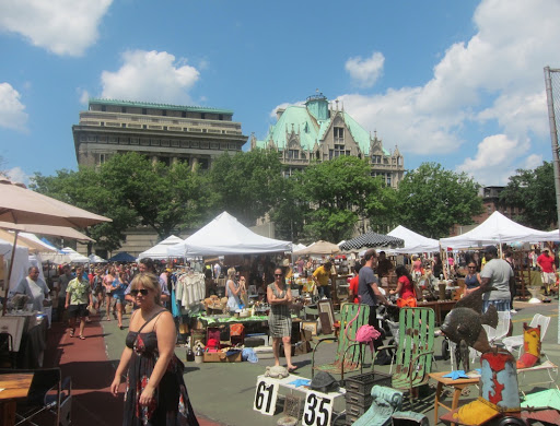 Here's a wider view of the flea market. Here's a wider view of the flea market.