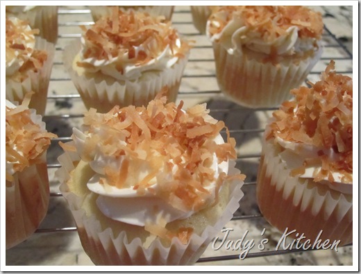 CI coconut cake cupcakes (3)